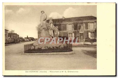 Ste-HERMINE (Vendée) - Monumento a M. G. Clémenceau