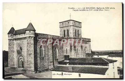 Le Boupère - Igreja do século XIII, fachada fortificada do século XV (Mon. hist.) — Lib. Poupin, Mortagne