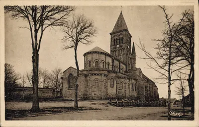 Igreja de São Menoux — Séculos XI e XII — Cim