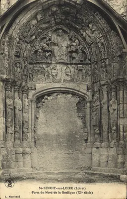Bilhete postal antigo St Benoit sur Loire Loiret Porta do Norte da Basílica Século XI