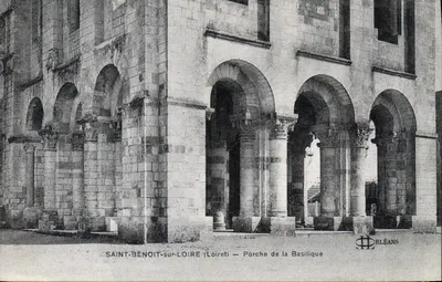 Saint-Benoît-sur-Loire — Portal da Basílica — Editor H. Léonard, Orléans