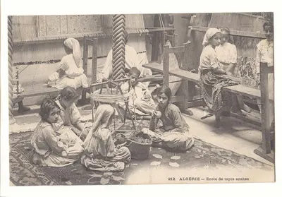 Argélia — Escola de tapetes árabes — Coleção Hébert, n° 212