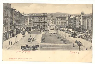 Praça Franz-Josef — praça central com fonte e trêmio — Stengel & Co., Dresden u. Berlin, 3708