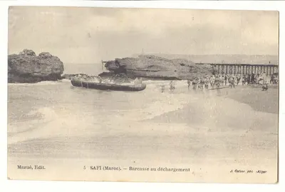 SAFI (Marrocos) — Barcasse durante o desembarque — J. Galser pho - Argel